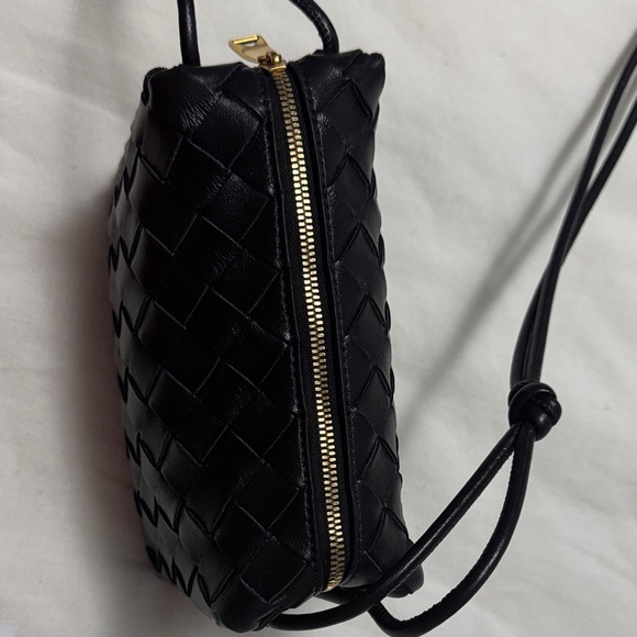 Bottega Veneta Mini Loop Camera Bag - Picture 7 of 7